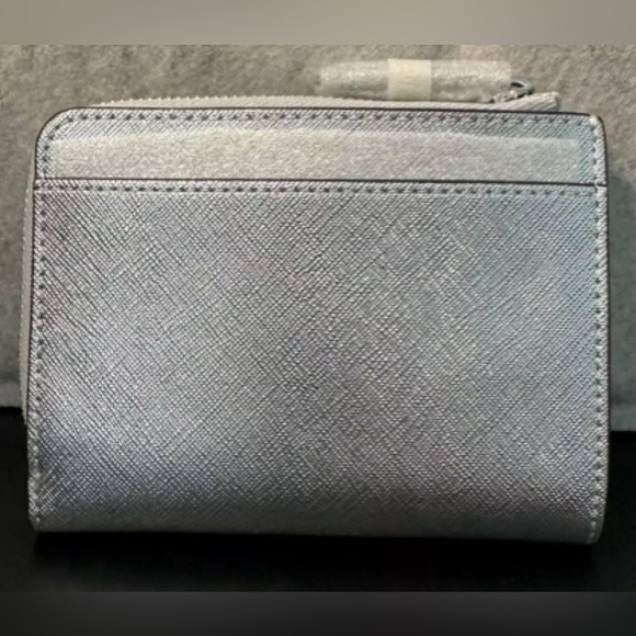Kate Spade NWT L-Zip Bifold Small Lunar Light Wallet Silver Metallic - Picture 8 of 9